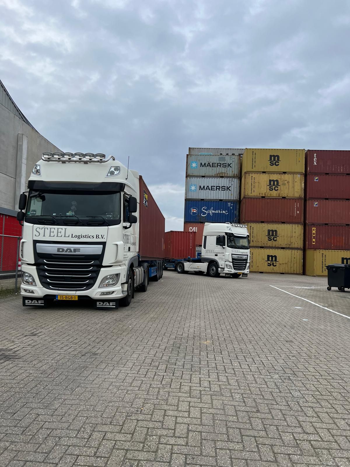 Steel Logistics vrachtwagen